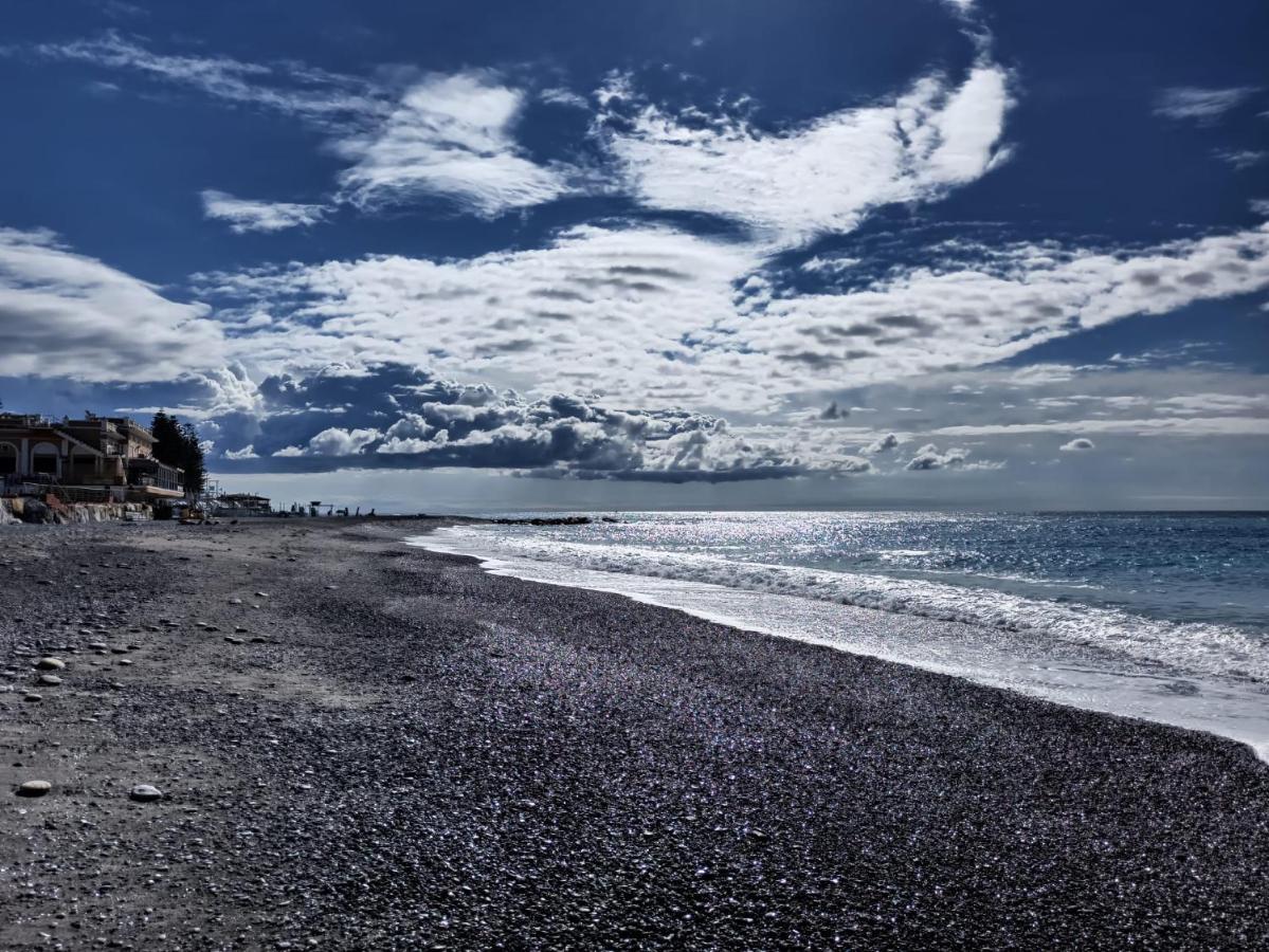 Casa Odello Suite And The Sea Bordighera Bagian luar foto