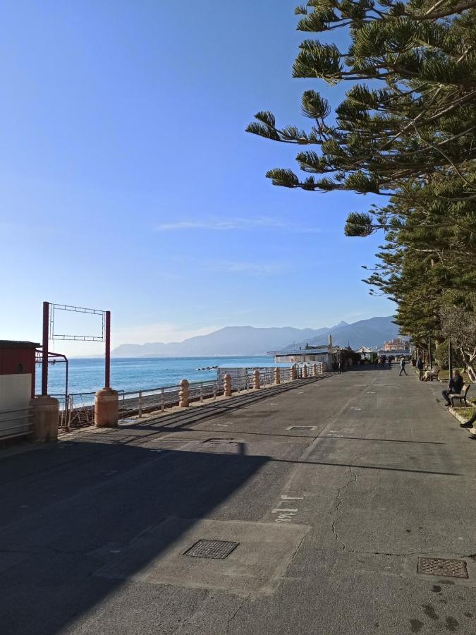 Casa Odello Suite And The Sea Bordighera Bagian luar foto