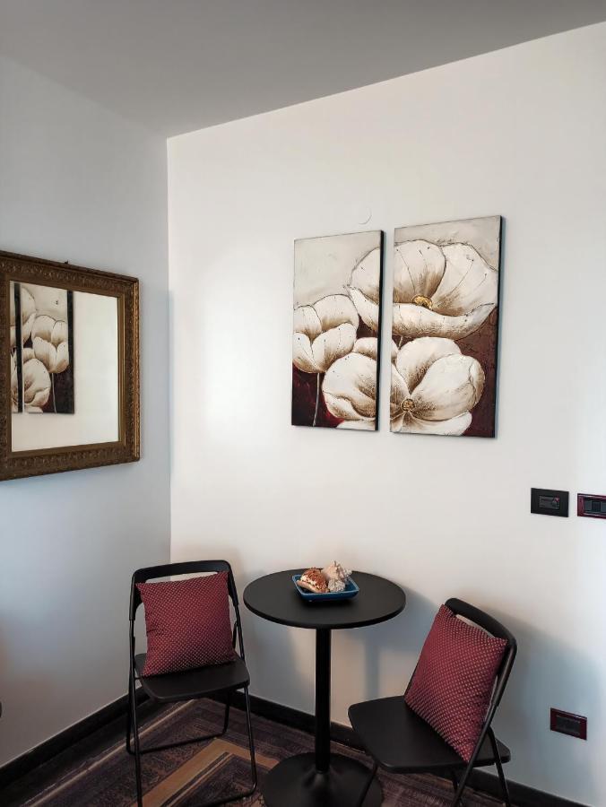 Casa Odello Suite And The Sea Bordighera Bagian luar foto